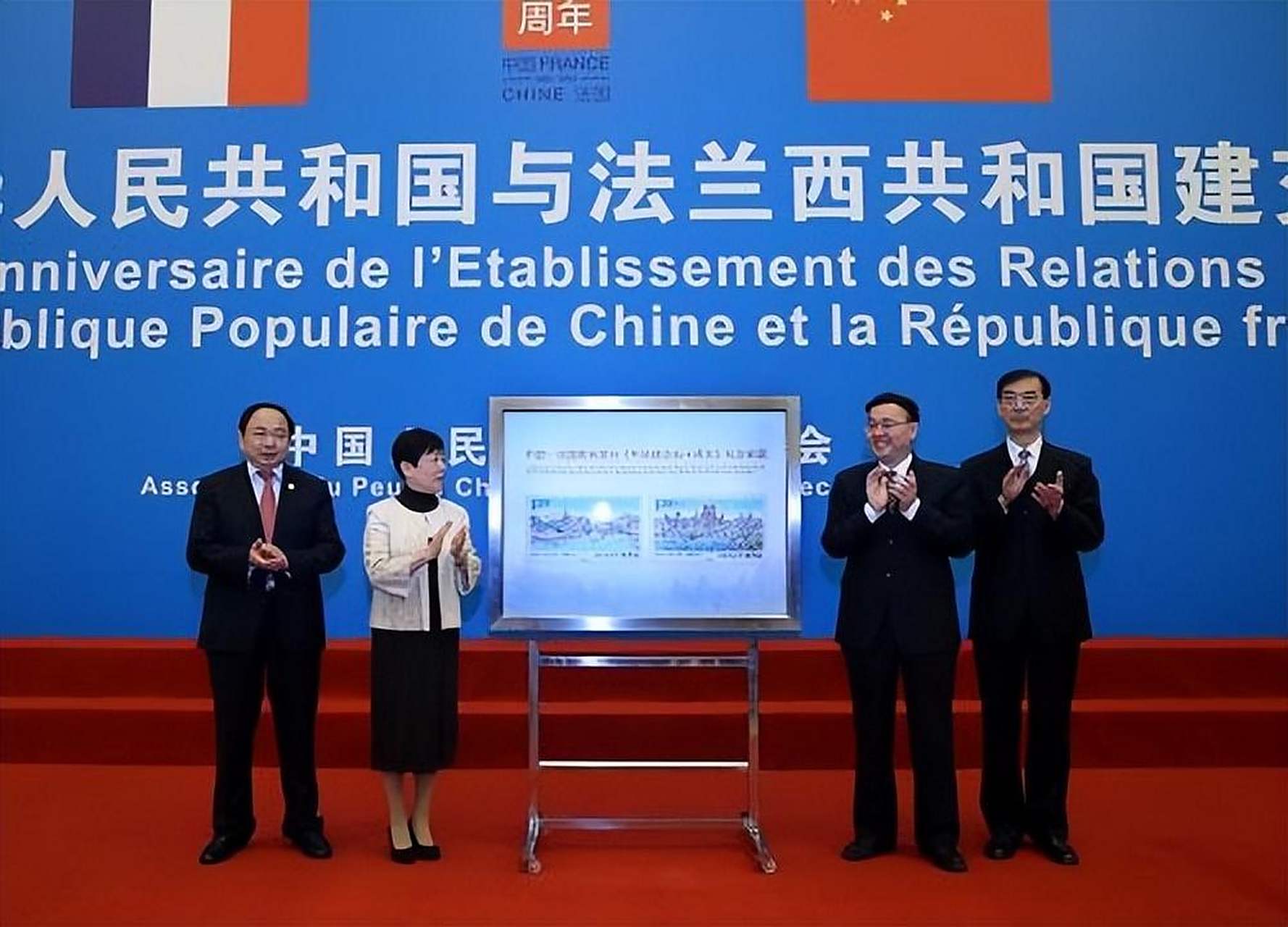 法国在台海问题上支持中国 最近法国总统马克龙在访华的时候公开声明