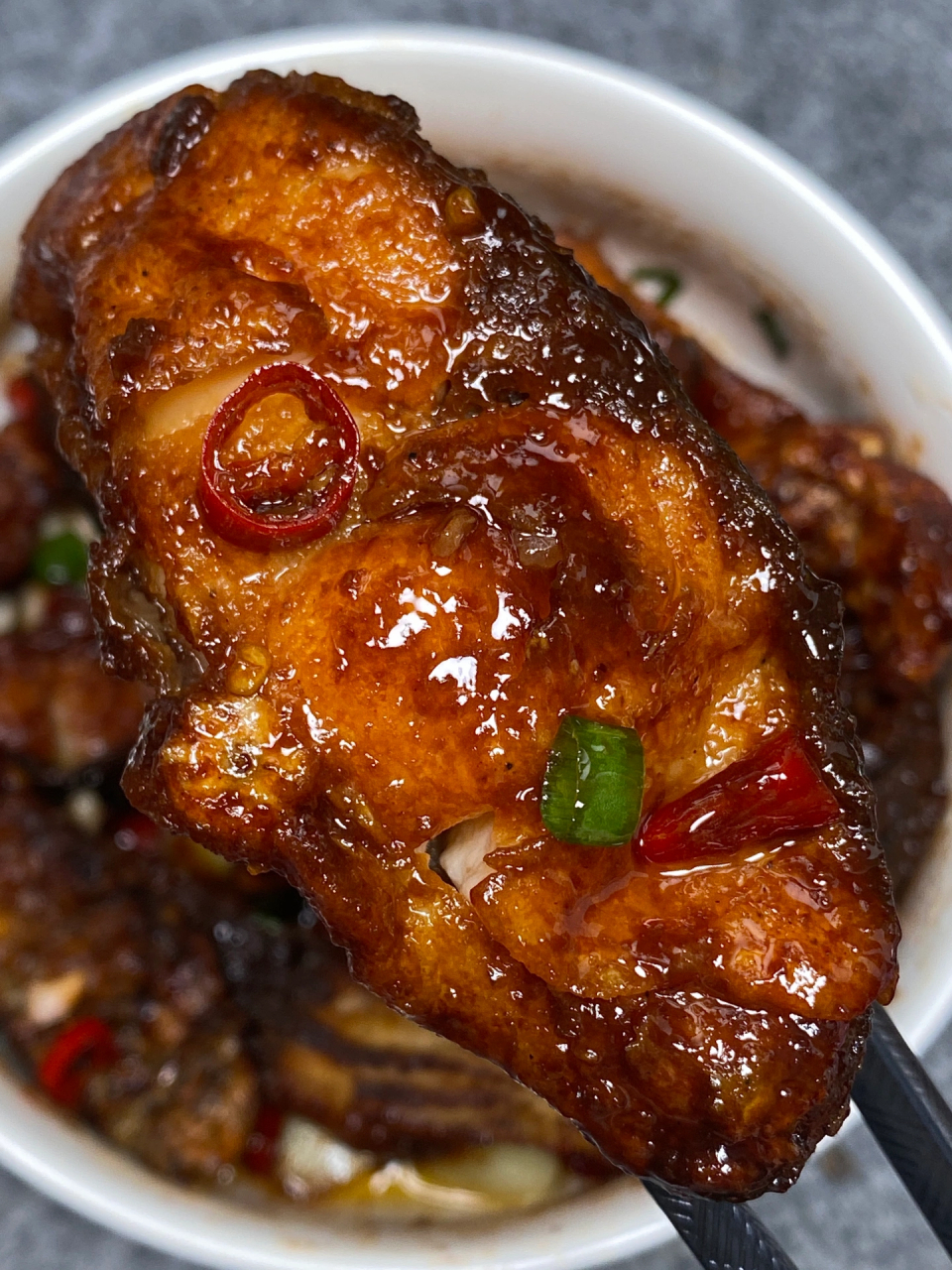 今天分享我近期常吃的红烧鱼块95 鱼肉吸满了酱汁,肉质鲜嫩!