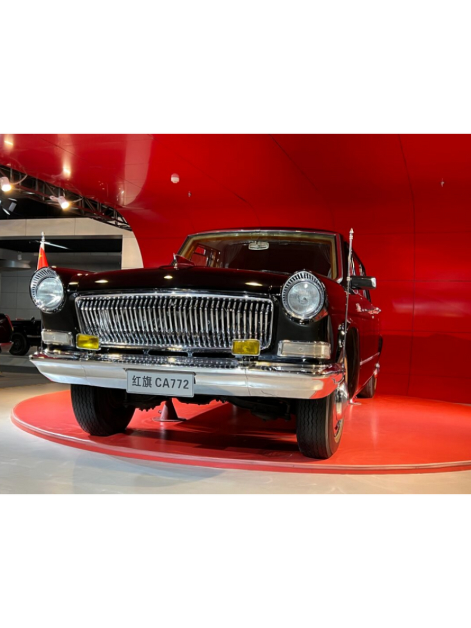 生长在幸福时代  "ca772防弹车"的不为人知故事  参观红旗文化展馆第