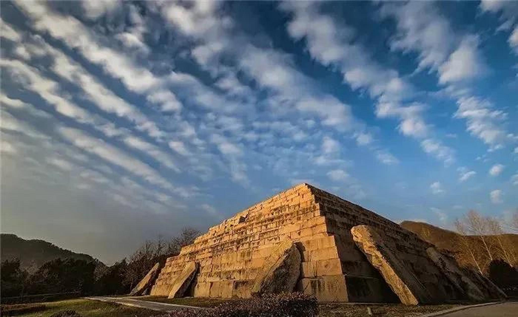 图一图二,公元631年,高句丽开始在辽东建千里长城及山城,以防止唐朝的