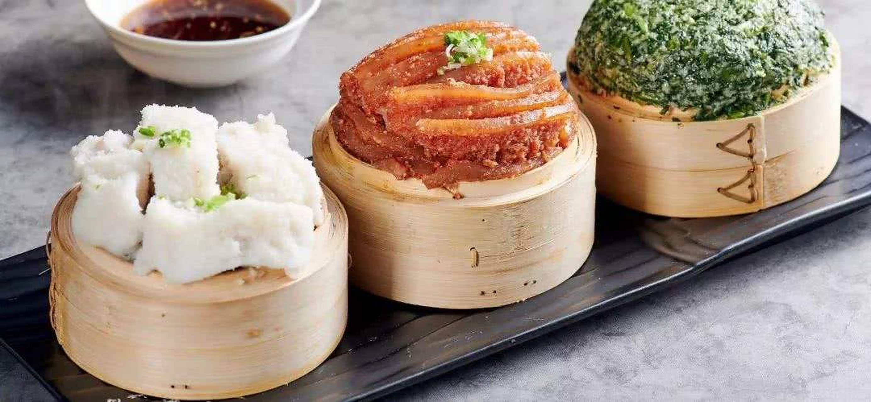 沔阳三蒸: 有粉蒸,清蒸,扣蒸,泡蒸,花样造型蒸等多种蒸菜技法.