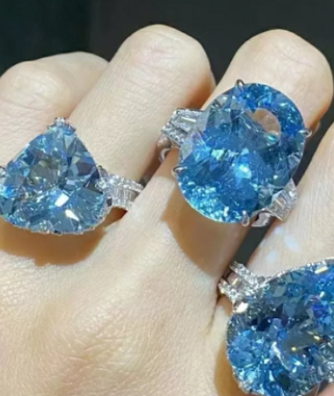 海蓝宝石不仅仅说的是产地,更多是用来形容颜色浓烈的海蓝宝石,不过