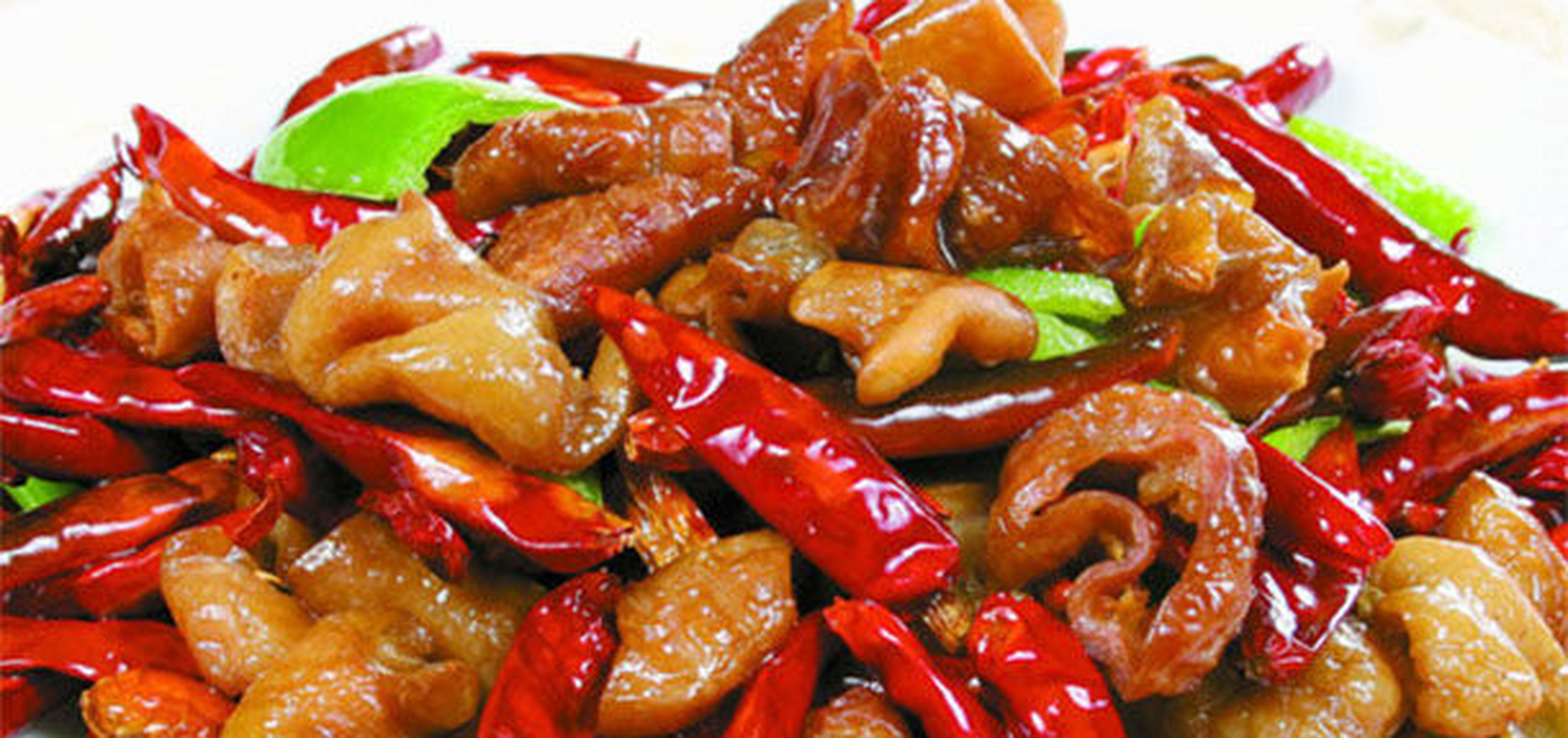 今天介绍的这道菜就是干煸脆肠,麻辣鲜香,软糯爽