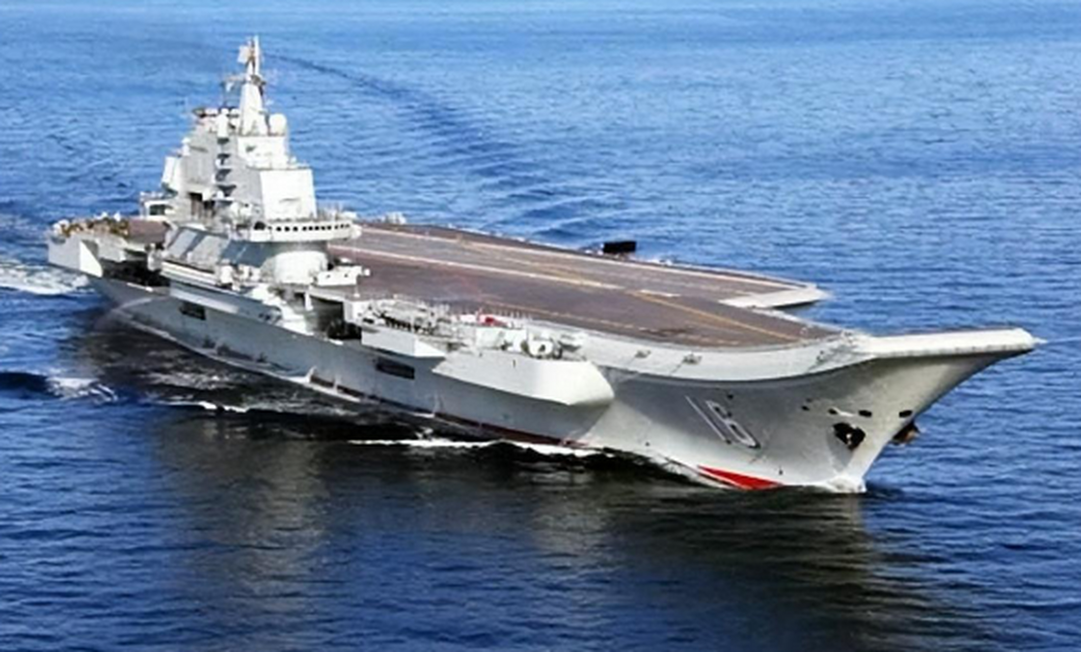 中国005航空母舰图片