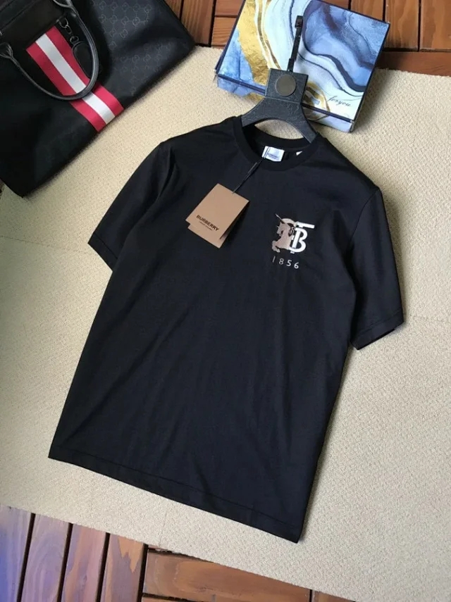 巴宝莉新款潮男休闲短袖