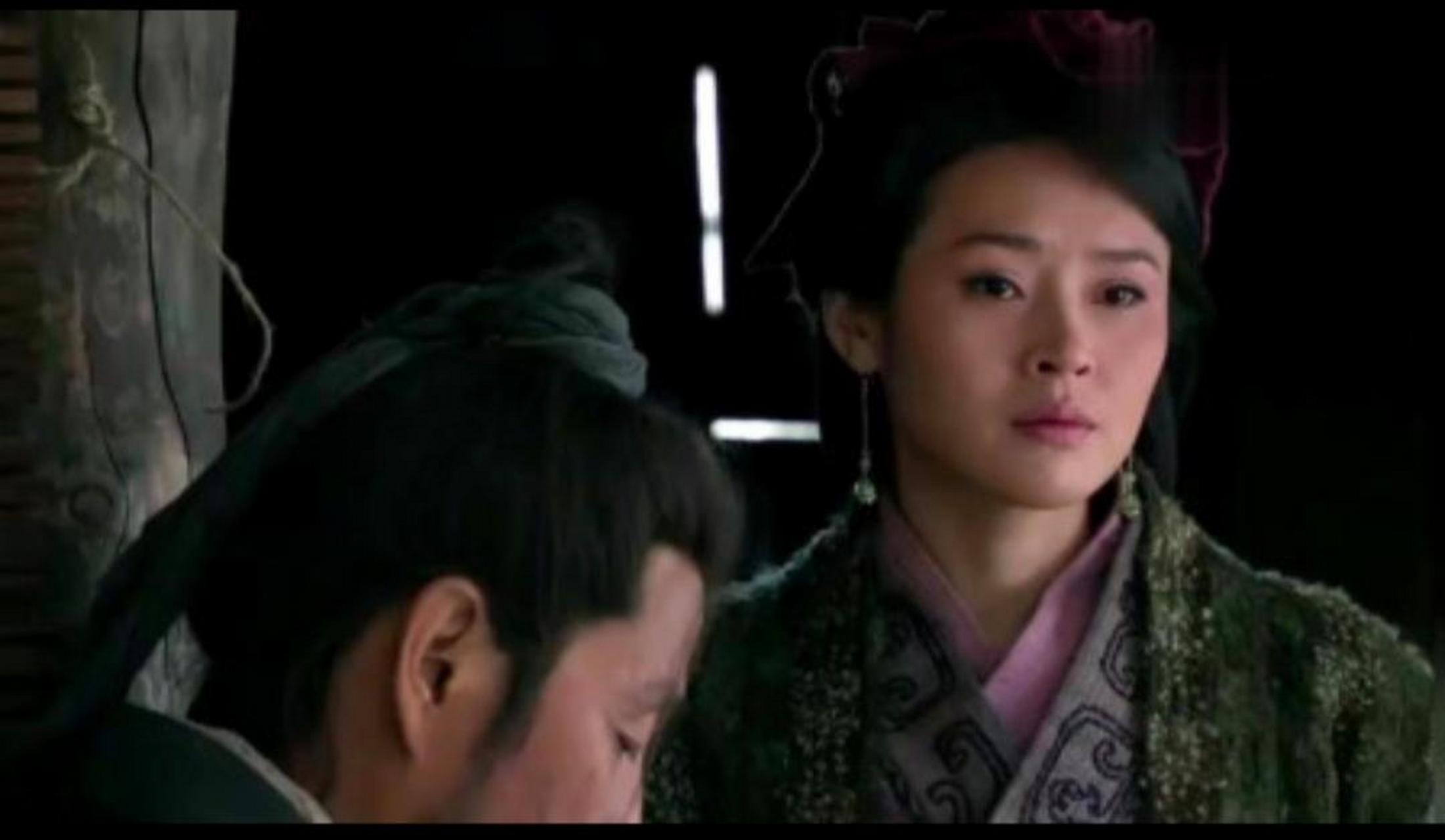 "曹氏闻言赶紧打开门将刘邦给迎了进去.