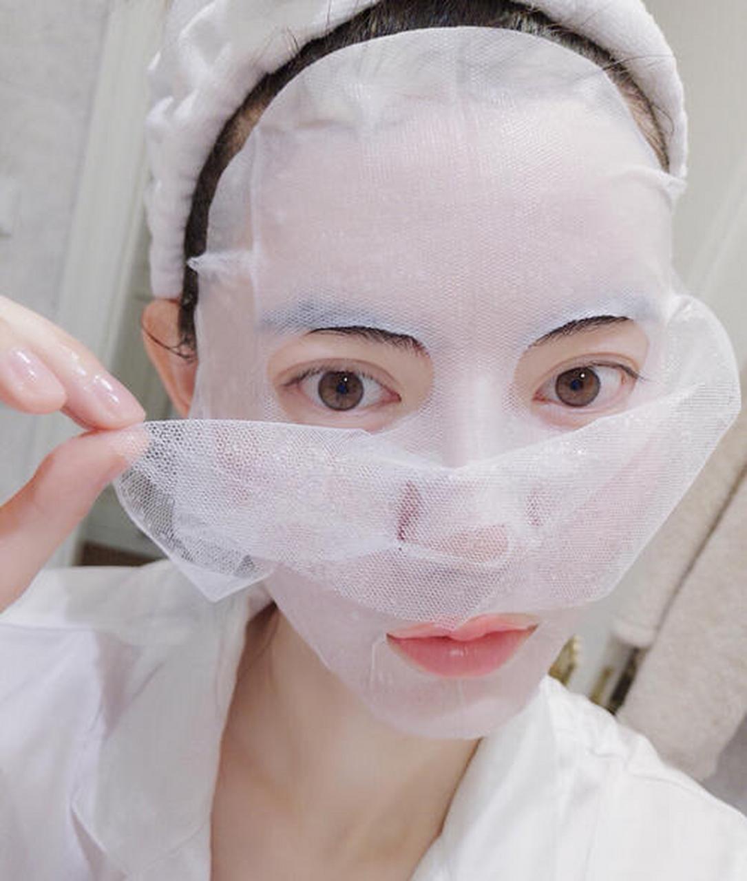 误区:面膜=培养基,敷面膜滋生细菌 网络上传言敷面膜