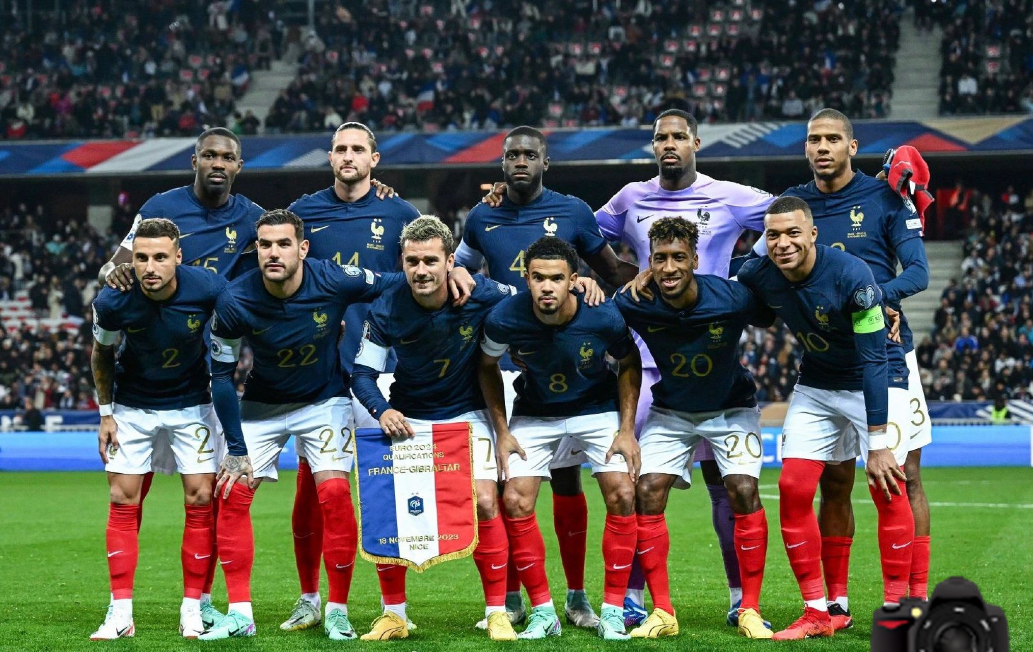 刚刚,2024年欧洲杯分组抽签仪式在德国汉堡举行,备受关注的b组城