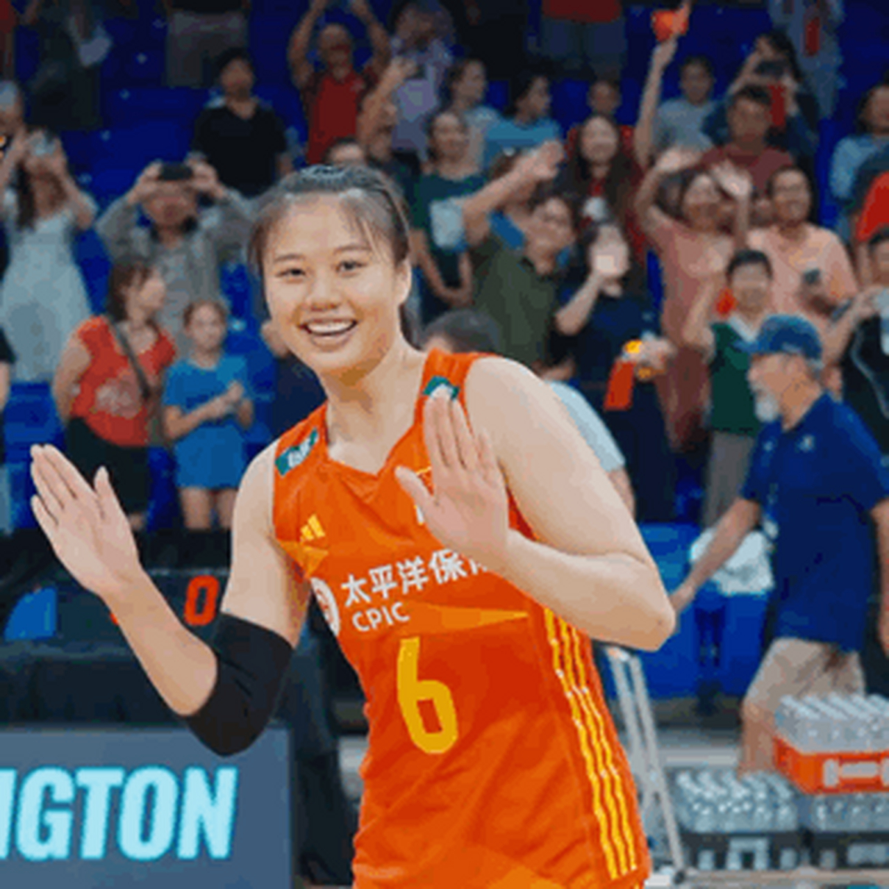 中国女排晋级世联赛决赛# 开心的龚翔宇,舞蹈的龚翔宇,看看她这个