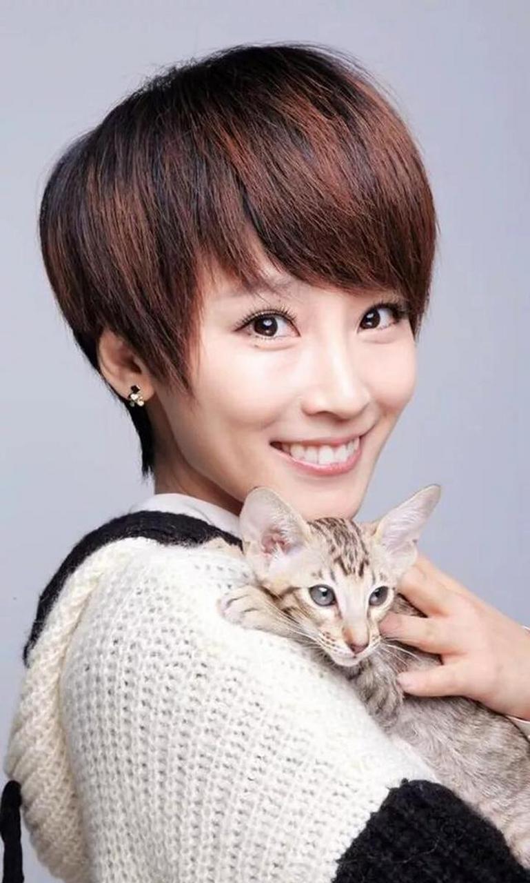 明星俏佳人:吴京老婆谢楠美照