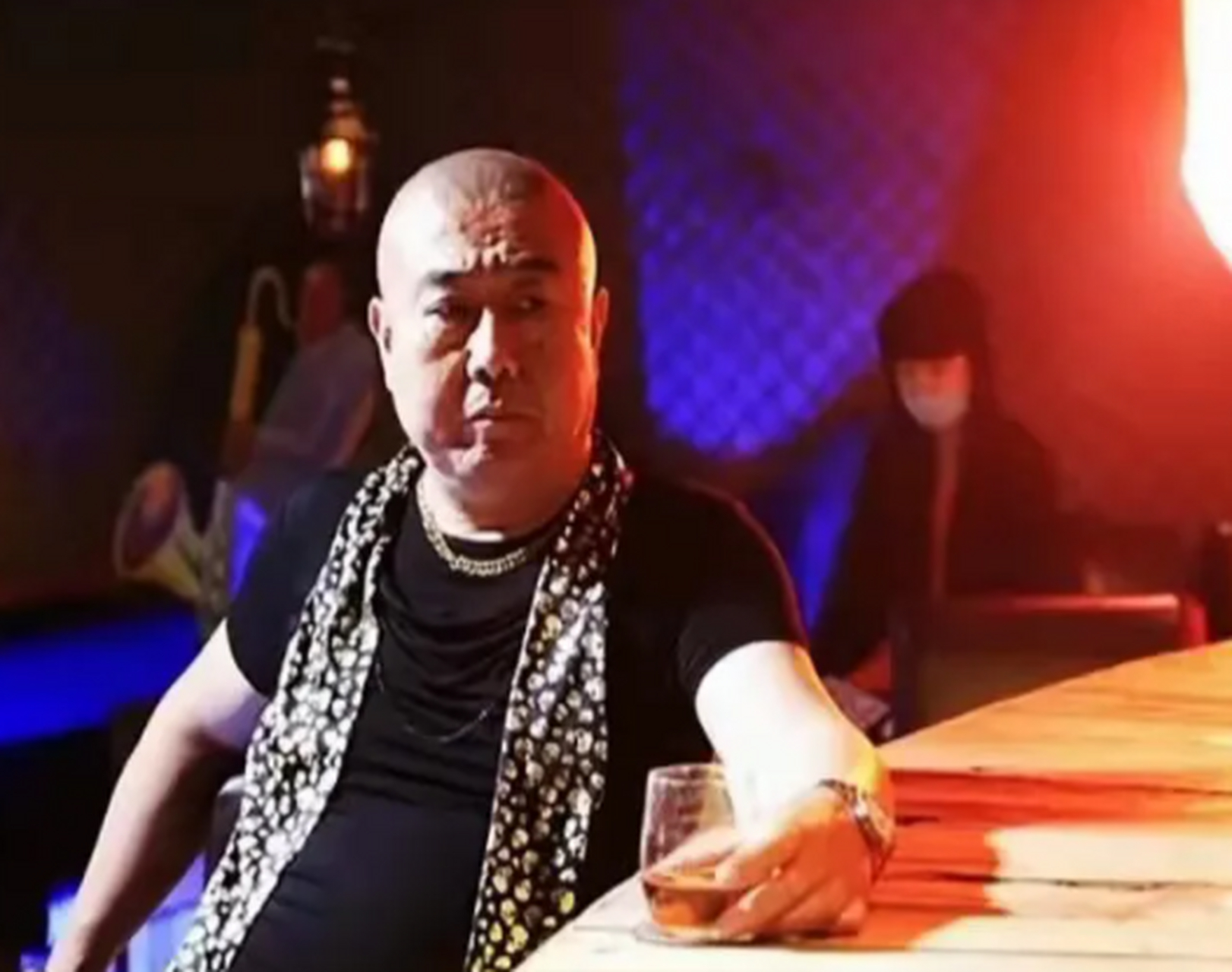 2000年的5月份,梅河口第一把大哥田波领着兄弟李家勇还有这徐长贵