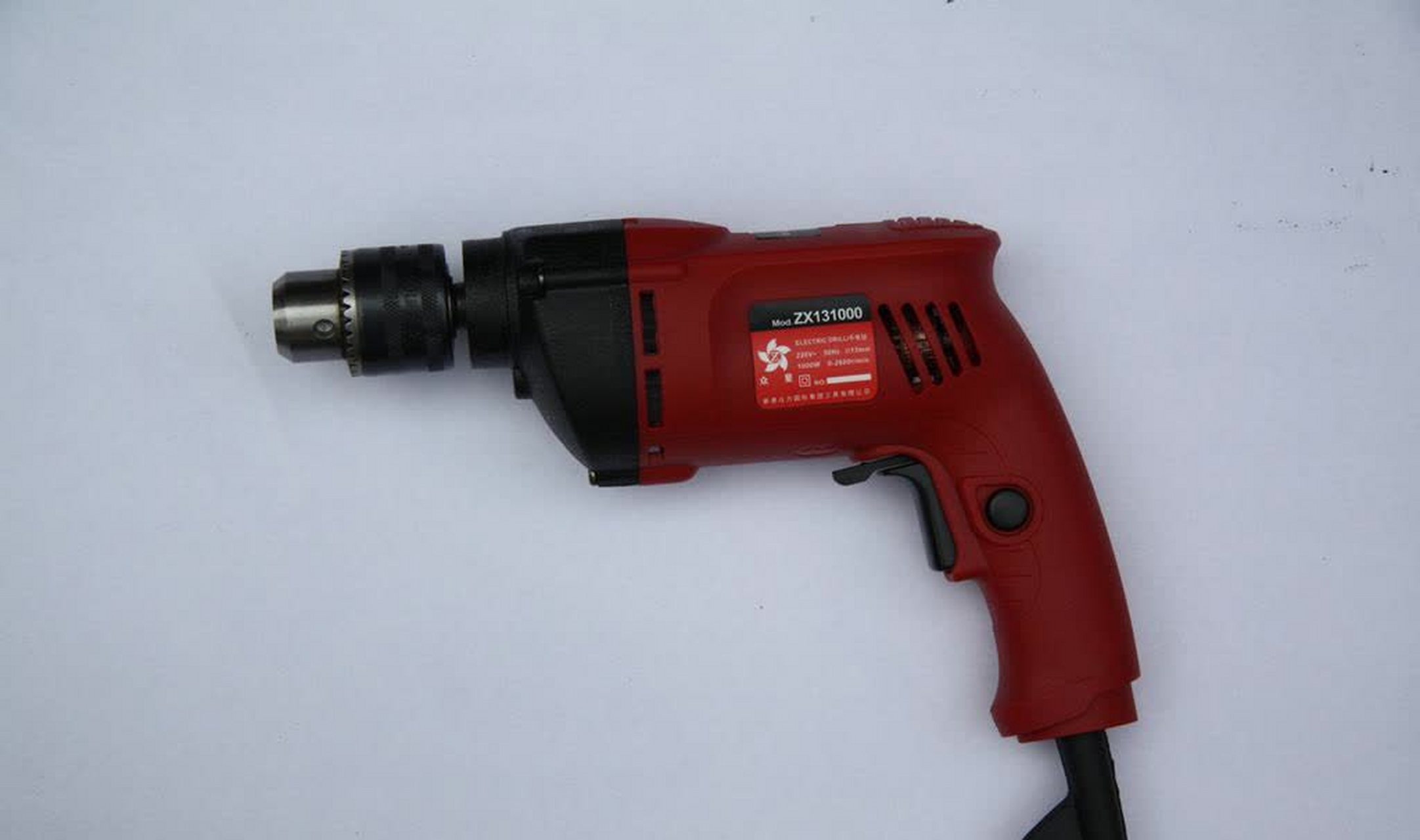 我是医生,骨科手术需要用到电钻~~~~~~~~~   一天,一名四十多岁的中年