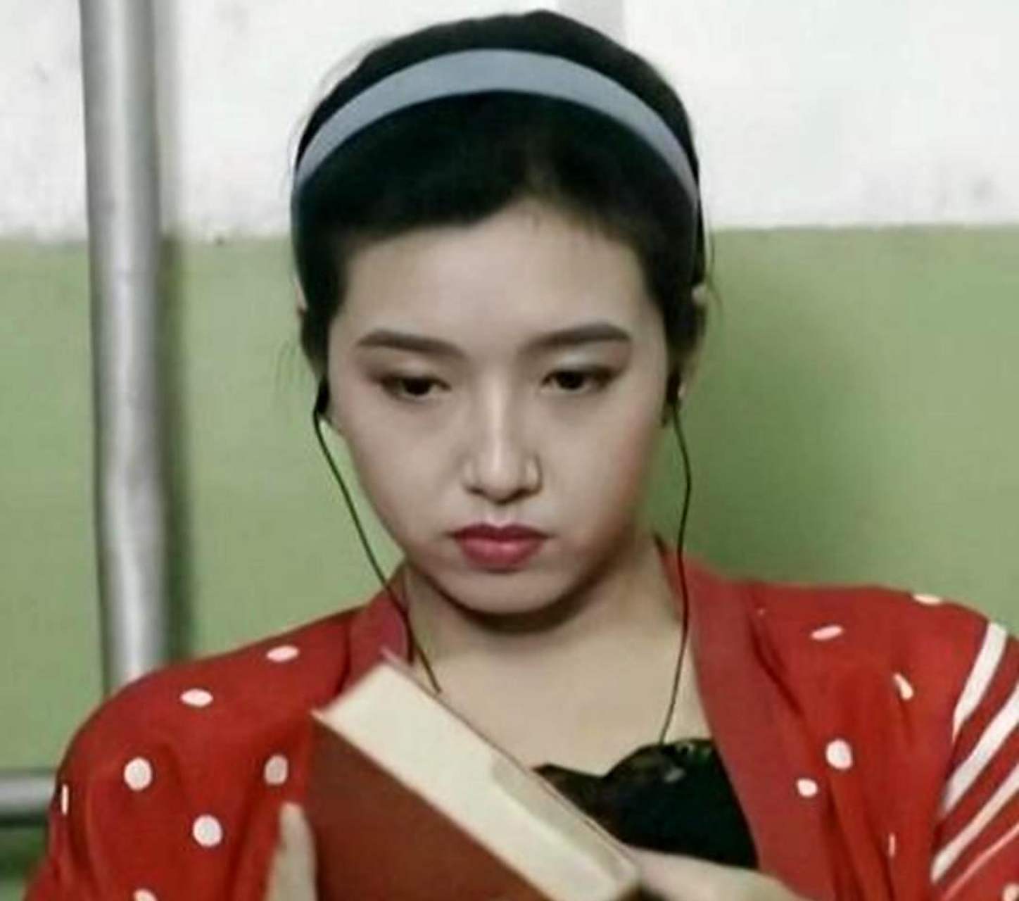 江珊年轻时的美貌真是令人难以忘怀.