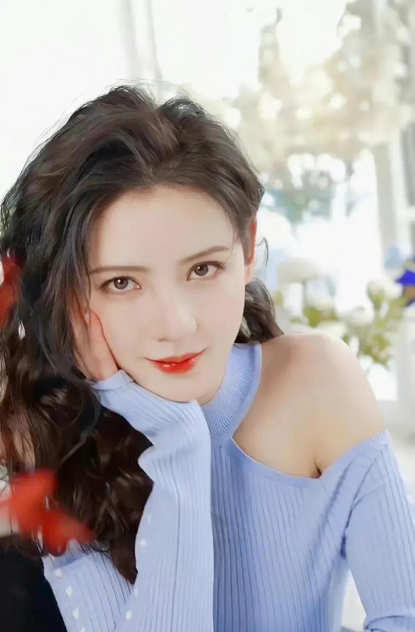 领动计划# #张予馨#  这应该是妥妥的霸总文中女主标配的容貌!