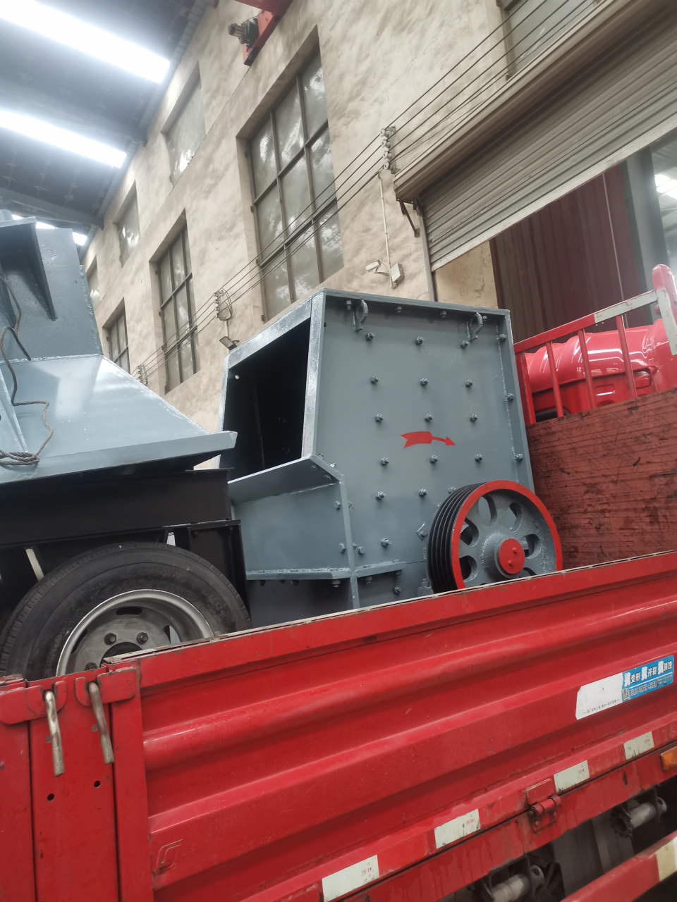 小型移动方箱式破碎机