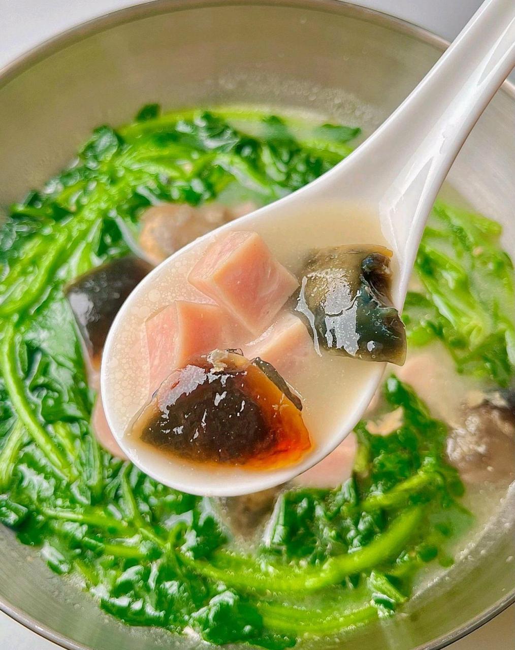 上汤西洋菜真的绝了!巨巨巨好吃!清甜可口,汤也好好喝!