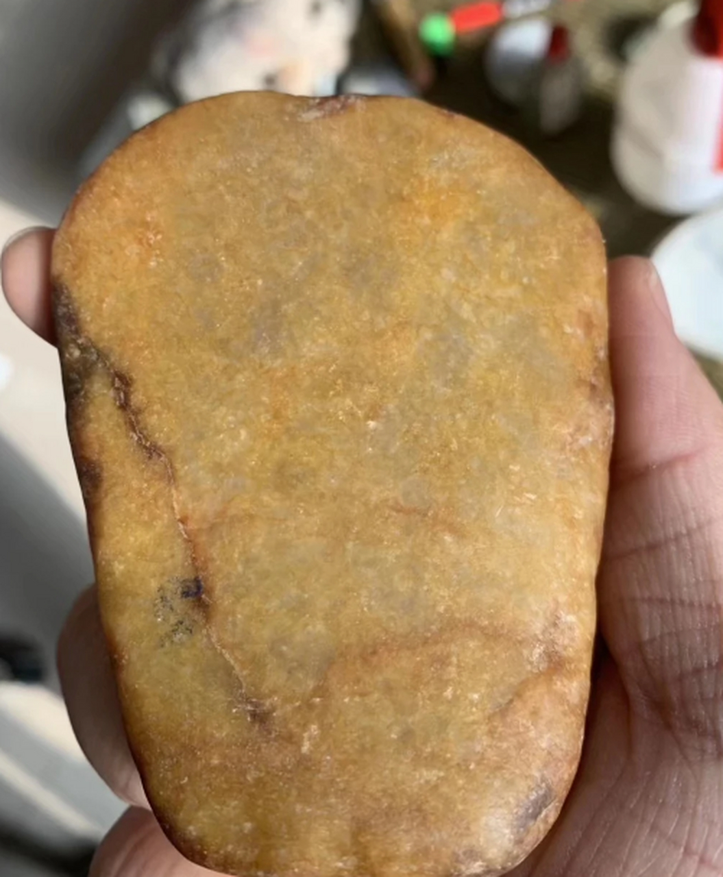 点击头像看直播##翡翠原石#老坑大马坎水石,油性好,皮壳非常细腻,化