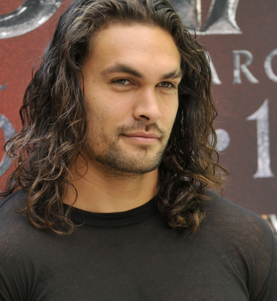 海王杰森·莫玛:28岁全球爆红,抛弃54岁初恋前妻,曾经情比金坚