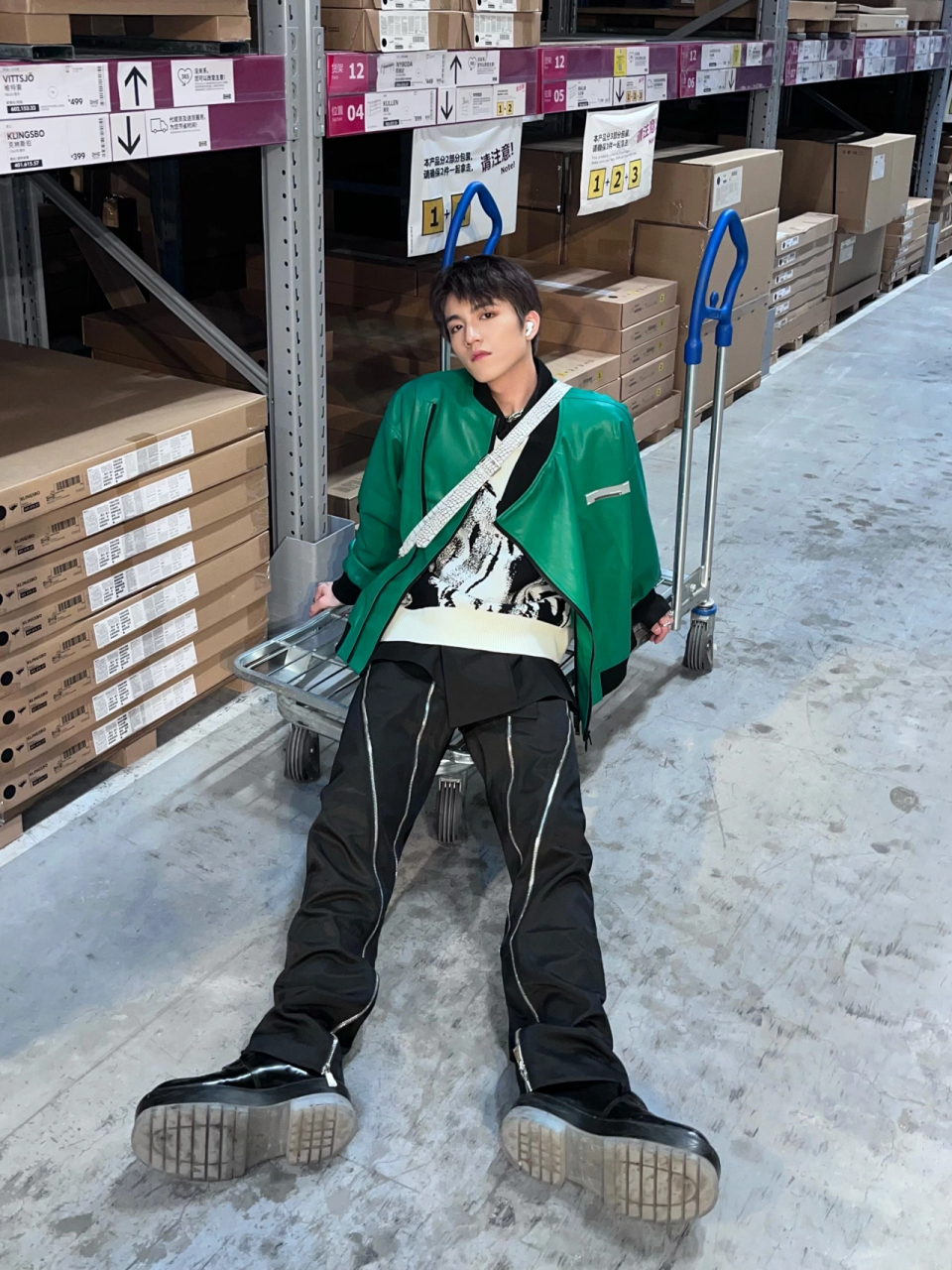 ootd|男生穿搭|宜家随拍的 花花绿绿穿搭 你们都期待的出街穿搭来了!