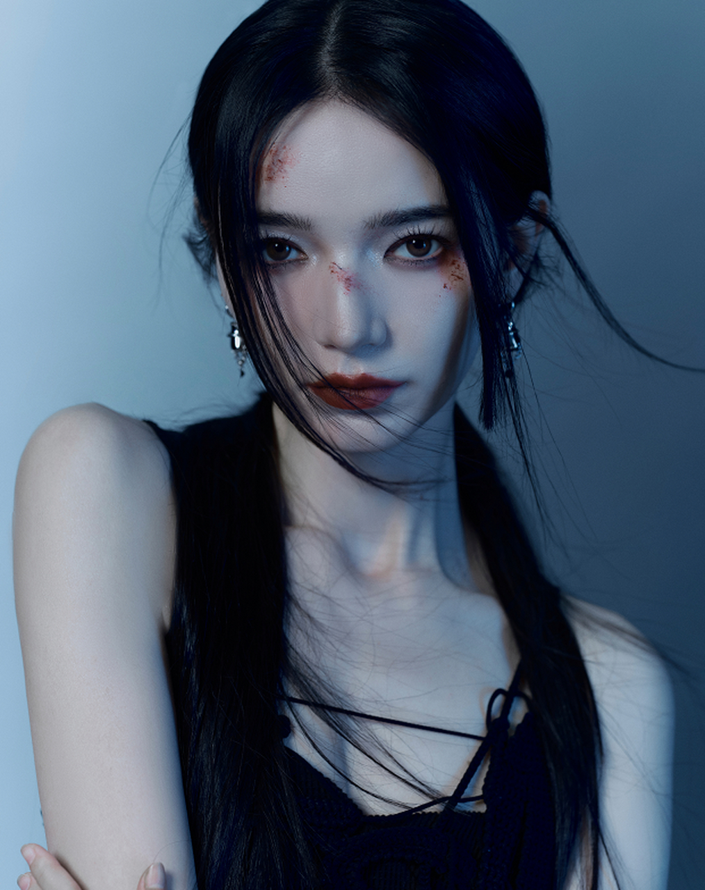 代斯饰演的风莎燕,这战损妆如何?