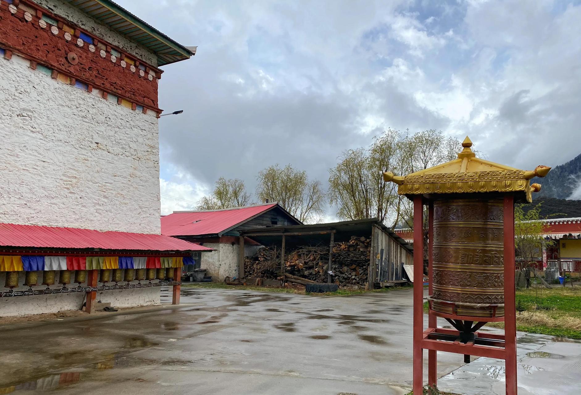 西藏# #林芝# #波密县# 倾多寺—倾多强巴林寺:距波密县城40公里登沣