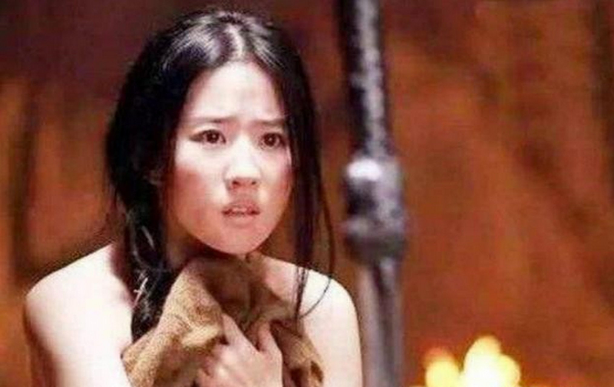 1126年,宋徽宗将女儿福金公主灌醉,送入金人营帐.