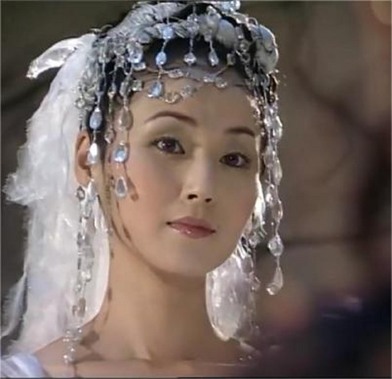 马小玲全剧最漂亮的造型!还是紫眼僵尸,高级! 67