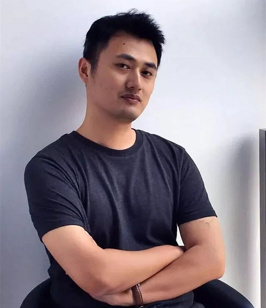 央视主持人张泉灵满世界地找他想见他一面,陈磊以为开玩笑,结果张泉灵