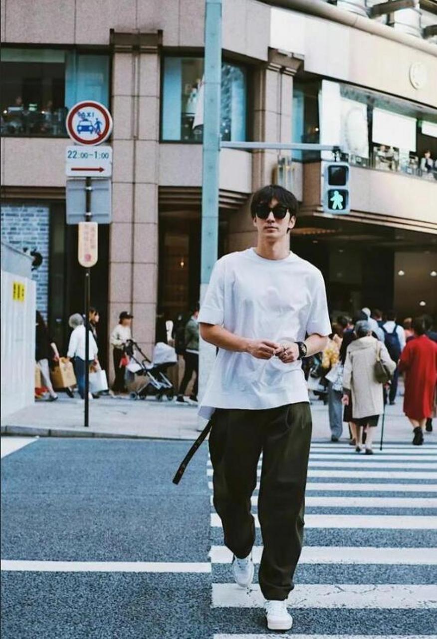 2021年,《狂飙》剧组海选开始,对于王秘书这个角色,一开始导演想让