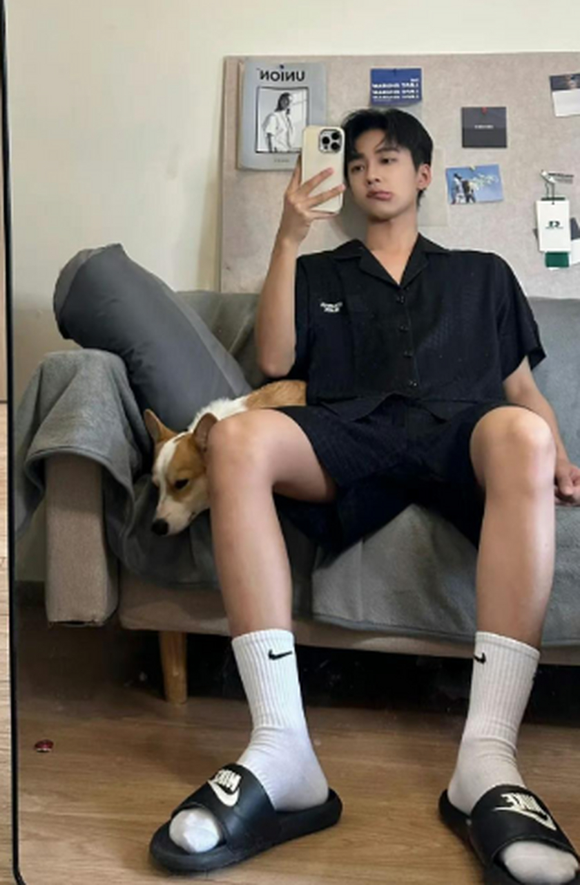 直男爱养狗弯弯爱养猫,这种说法对吗?#185大帅哥# #萌宠