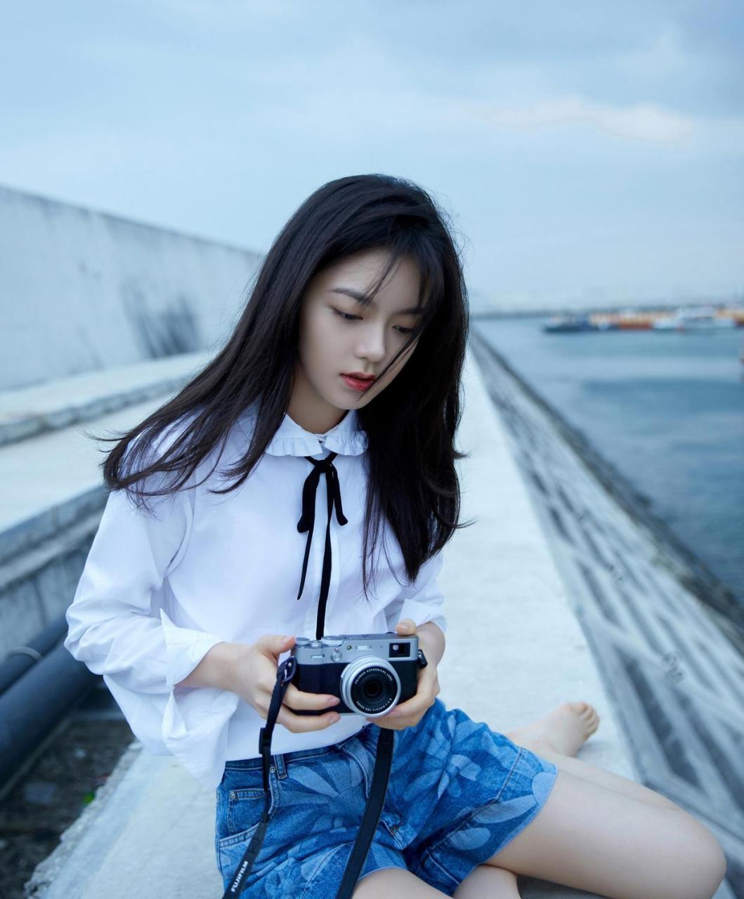 赵今麦美腿玉足合集