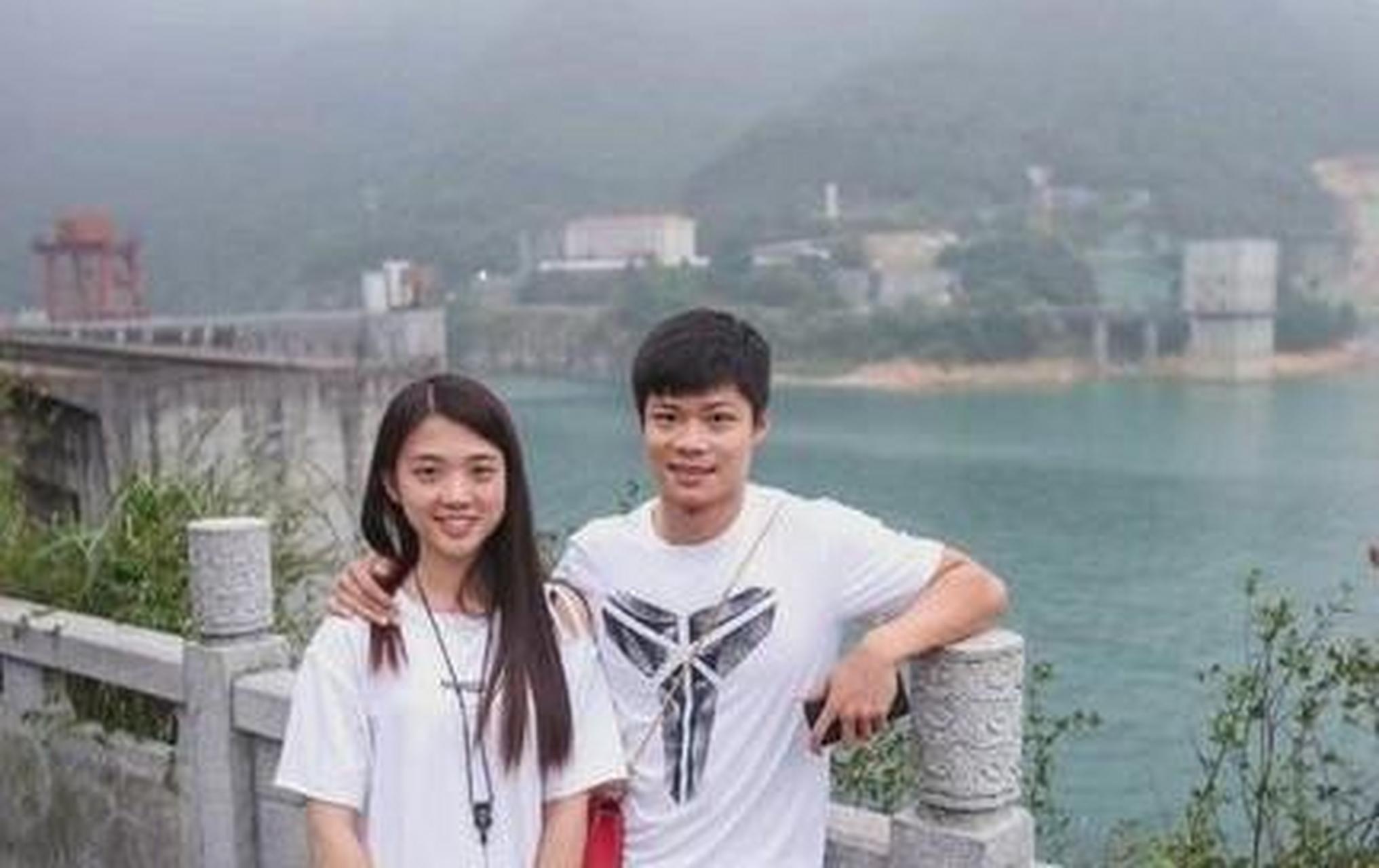 gif创作人# 苏炳添老婆林艳芳好漂亮,面容清秀,身材高挑纤细,化化妆