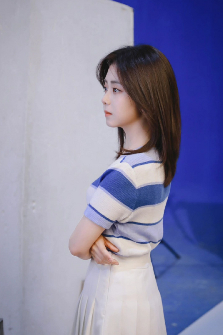 谭松韵蓝色穿搭系列,你心动了吗