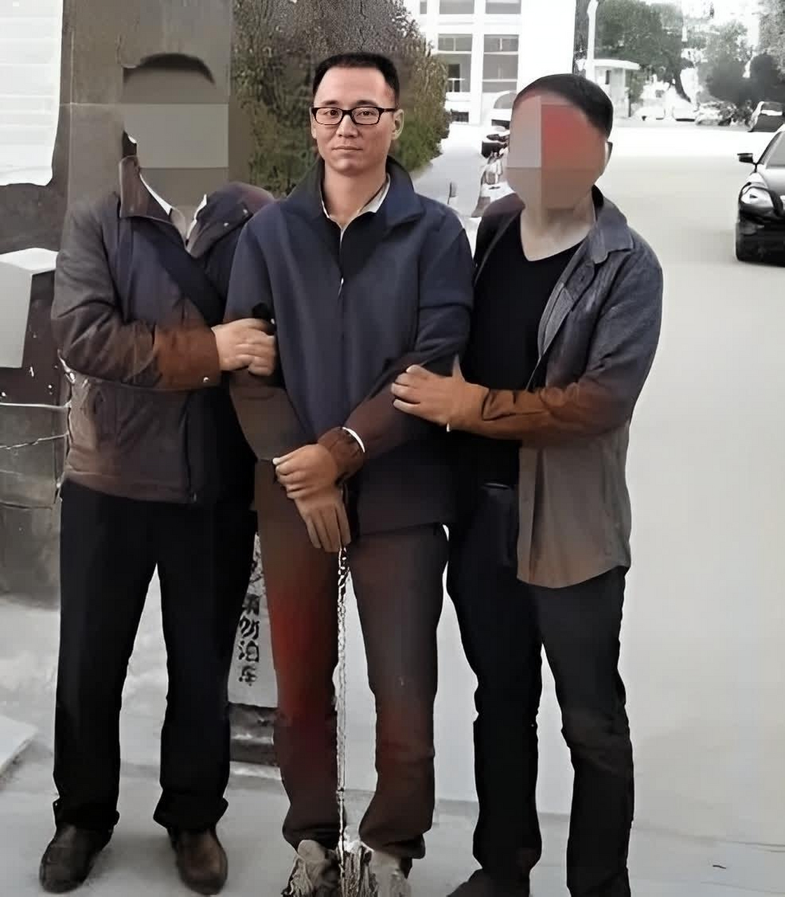 2016年,在抢劫案犯下1500万美元罪行的陈恂敏在广西山被捕!