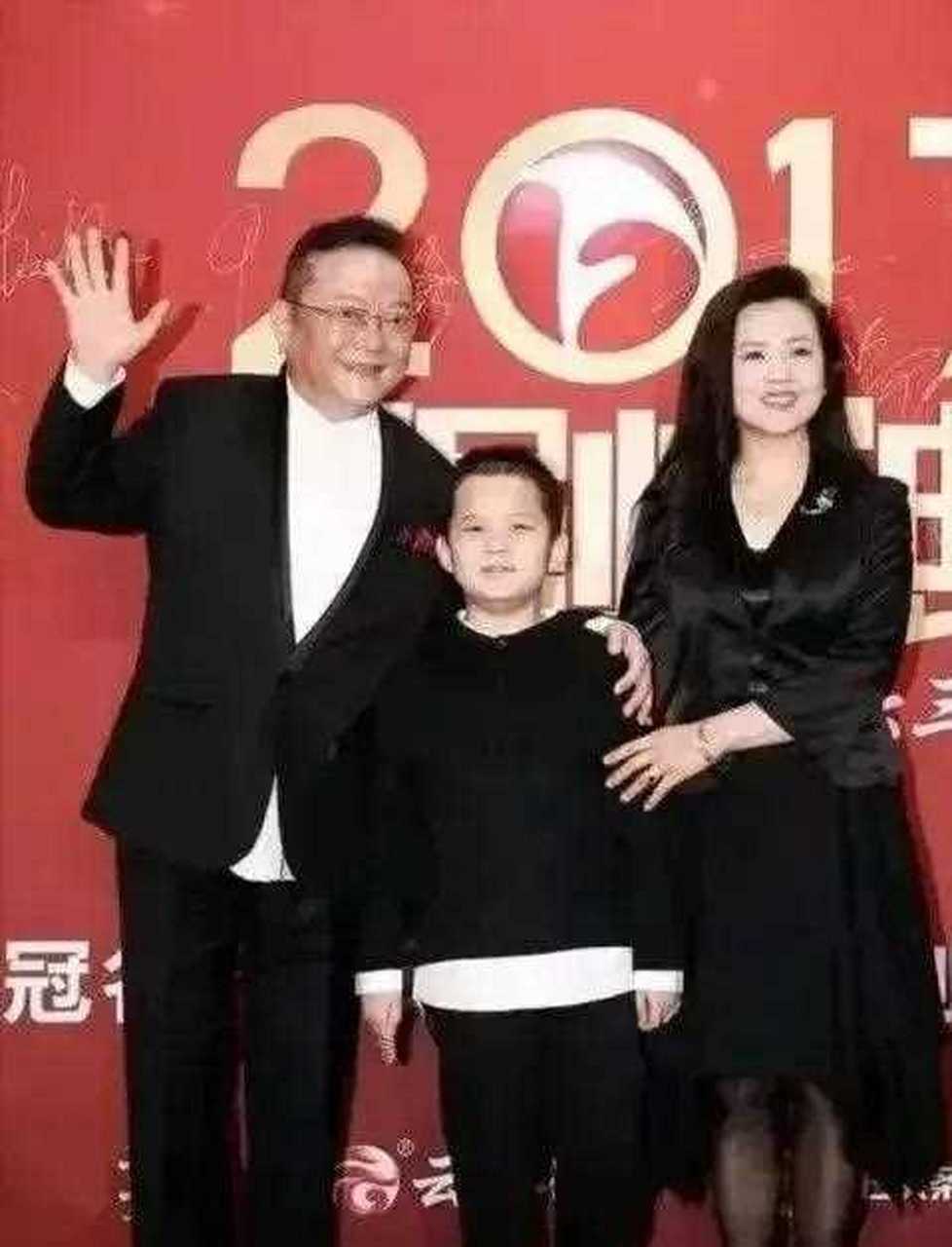 小王刚的几任老婆图片