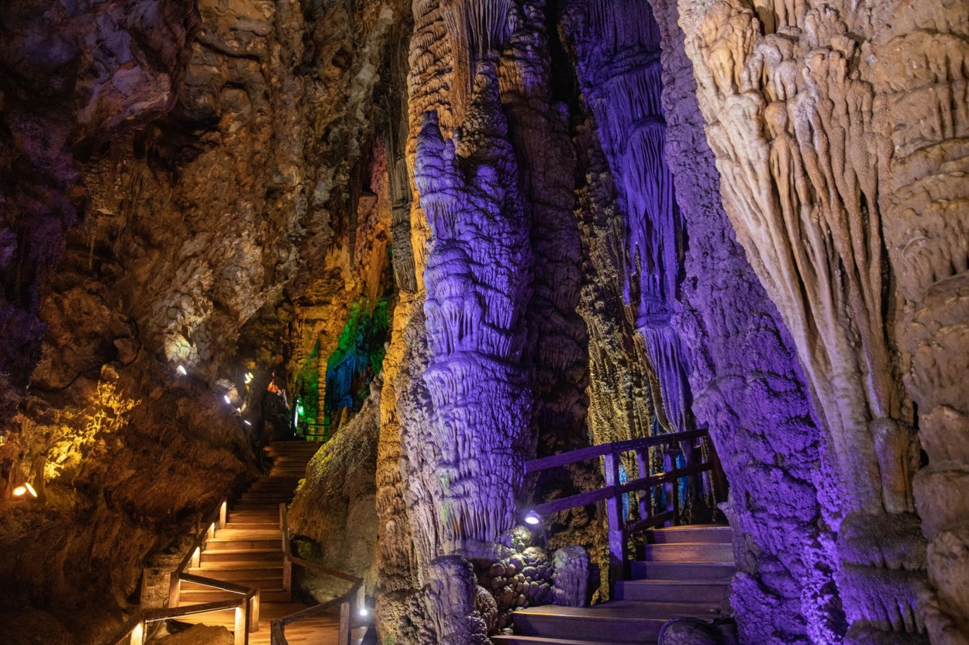 巴中#天然溶洞# 绚丽多姿,如梦如幻#风景