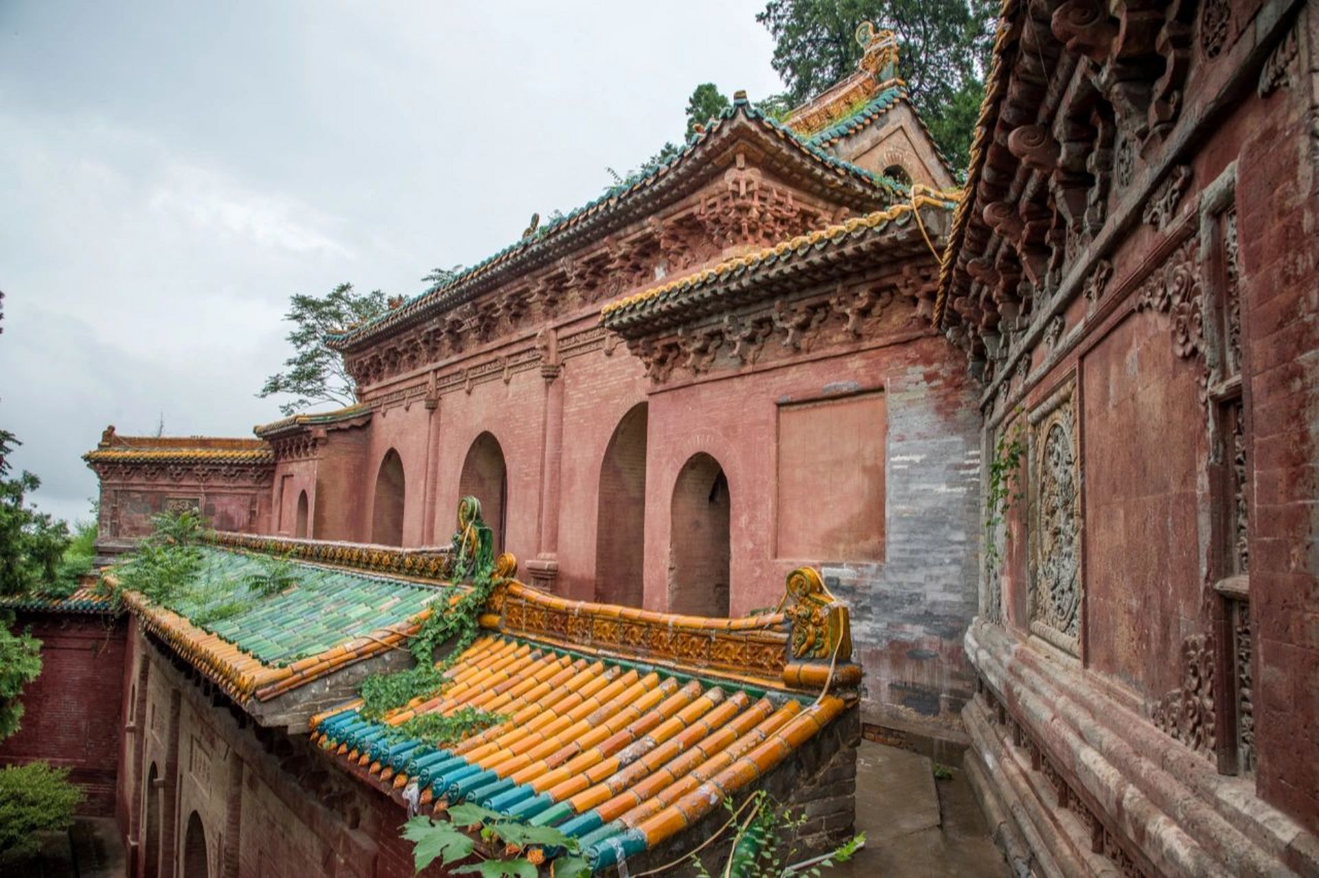 穹隆之下,400年前用砖建成的一座神殿 【山西永济万固寺明代无梁殿】