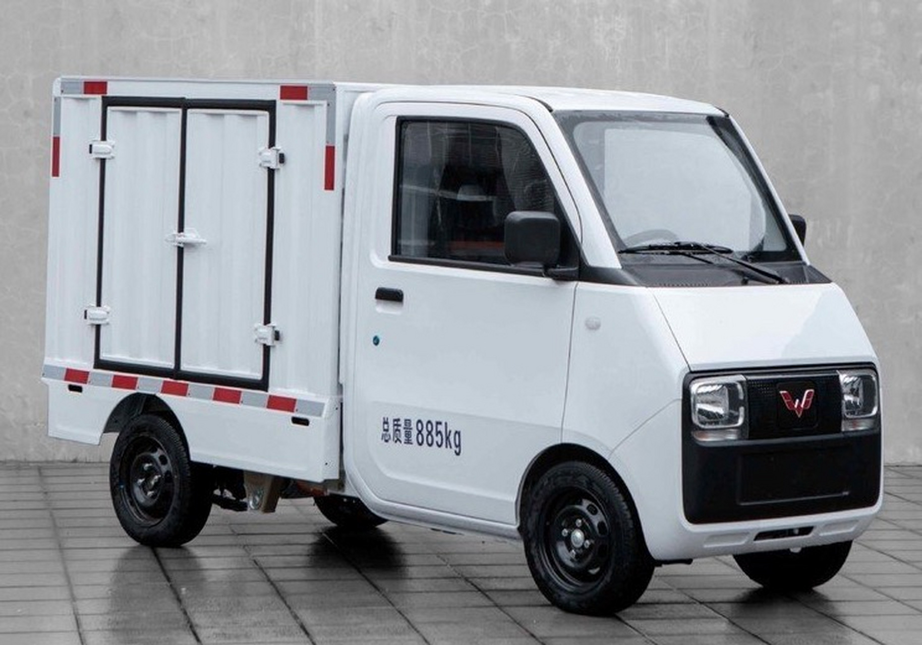 五菱e10申报图,这是一款纯电动厢式货车,车身尺寸仅有3310/1080/1690m