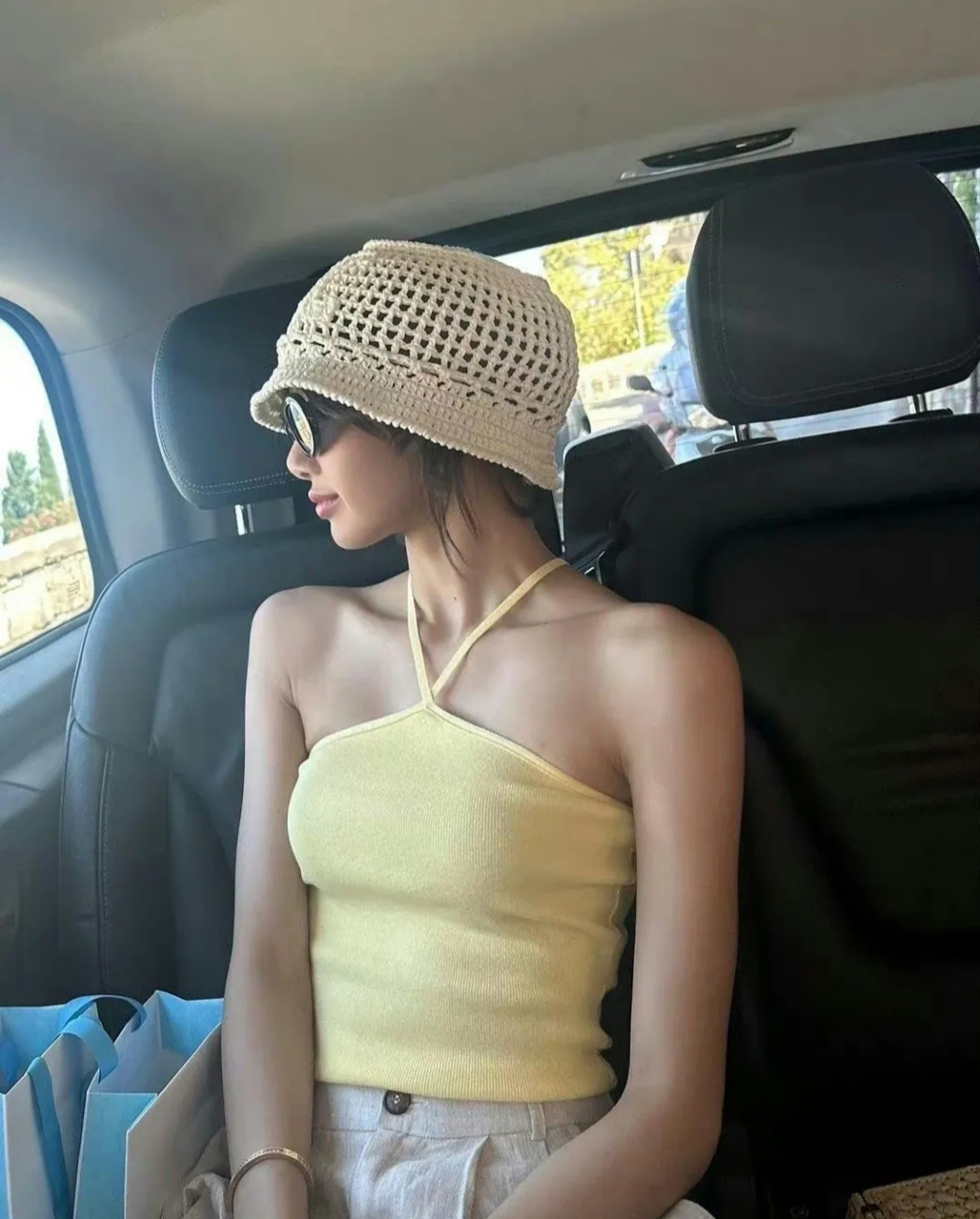 lisa这背影也太美了~!