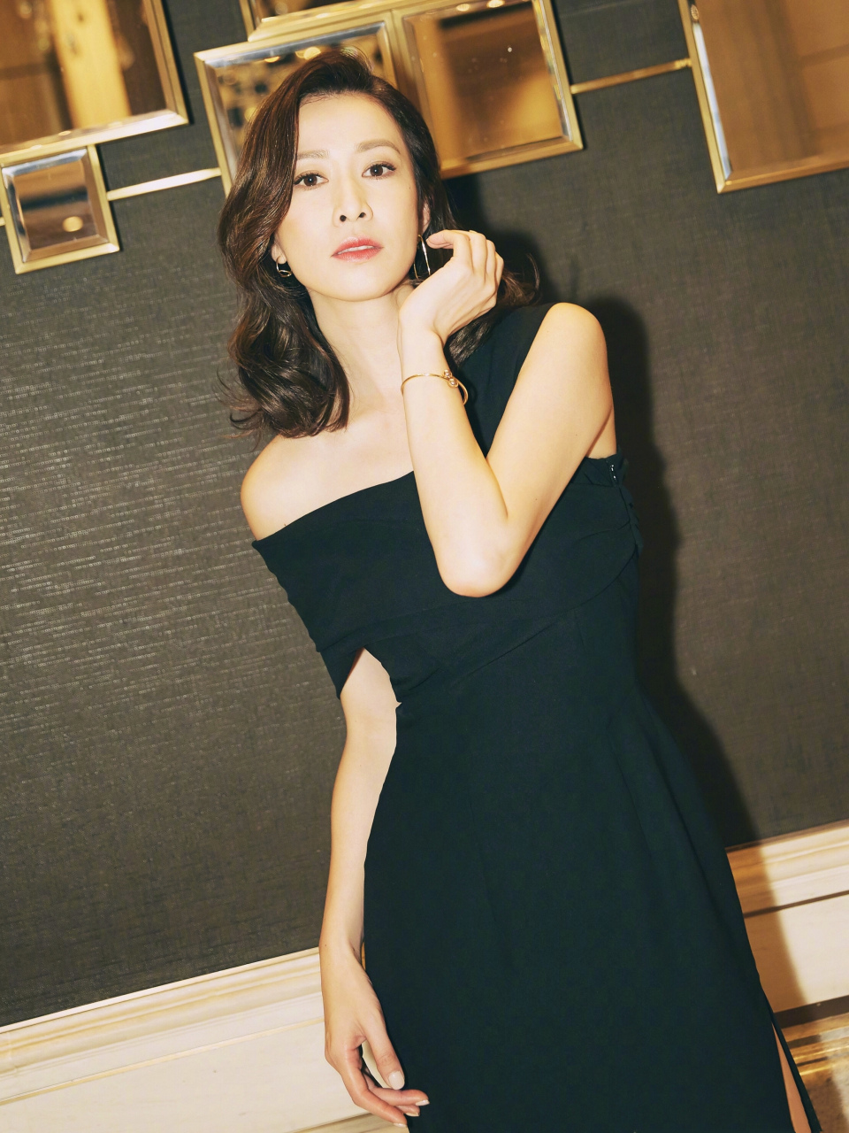 佘诗曼  美腿玉足合集[没眼看]