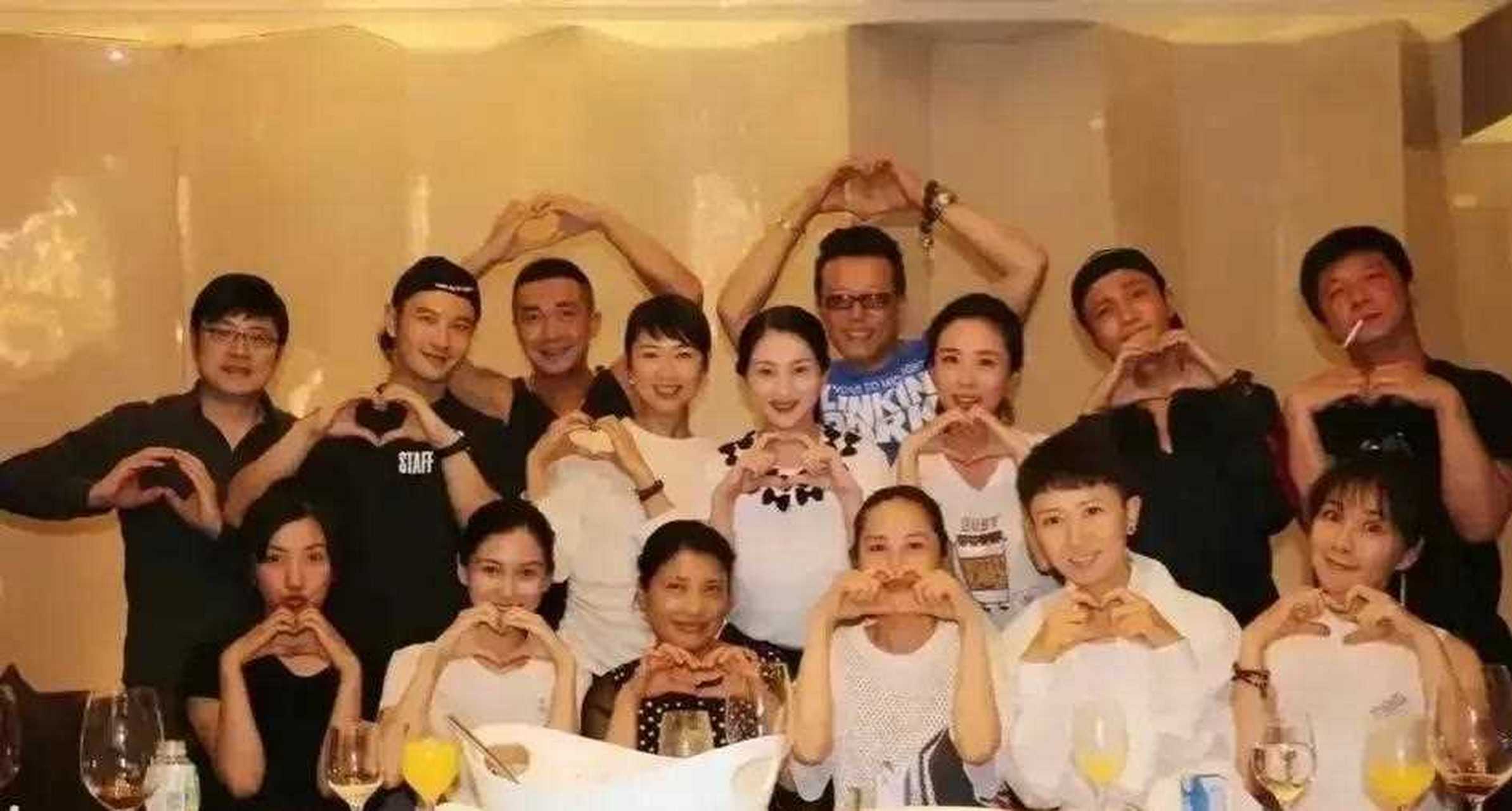 北电96级师生私下小聚!黄晓明,陈坤等人都到场,昔日班花赵某却未露面.