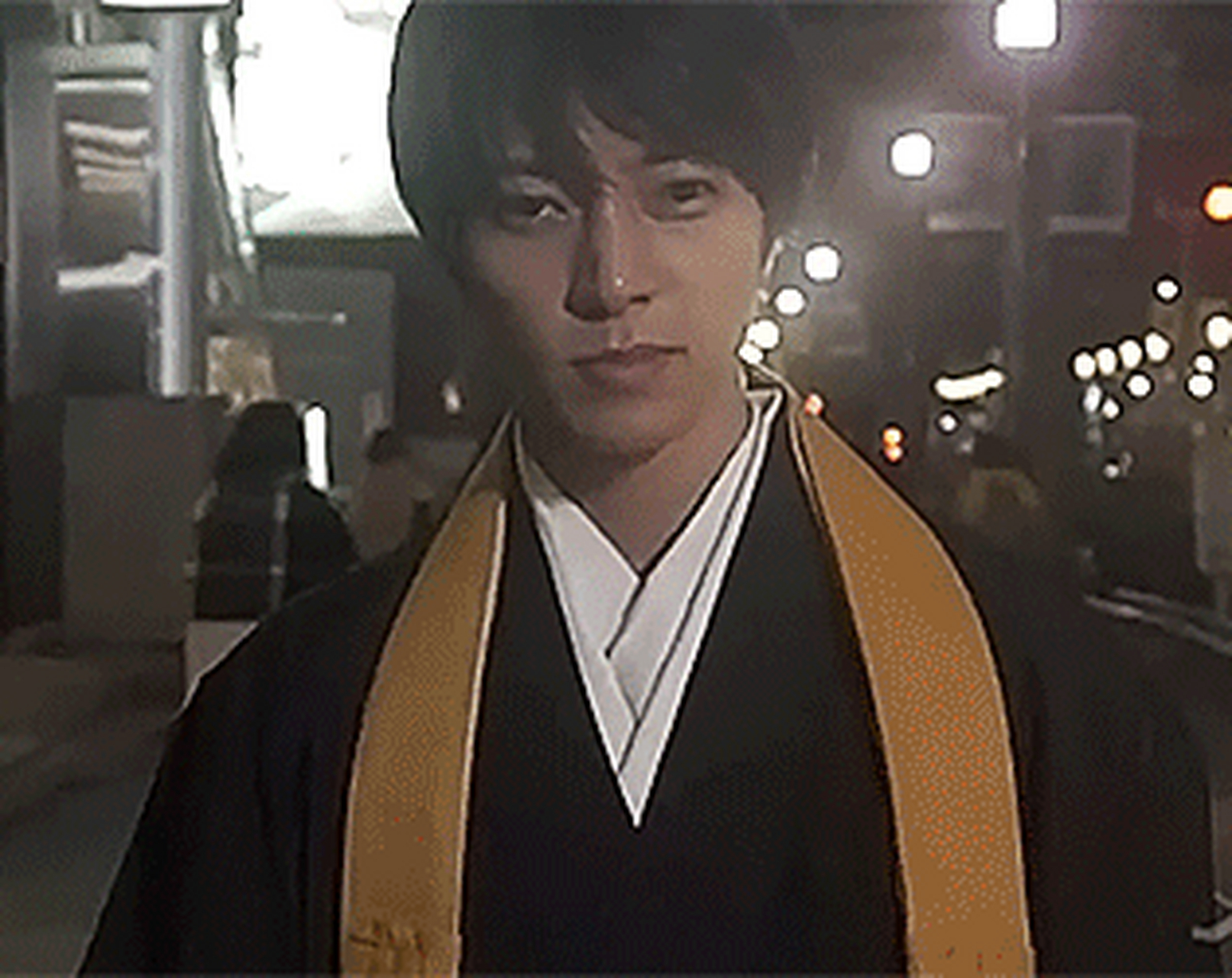 在电影《明日之丈》中,山下智久的演技十分精彩,尤其是他的眼神和动作