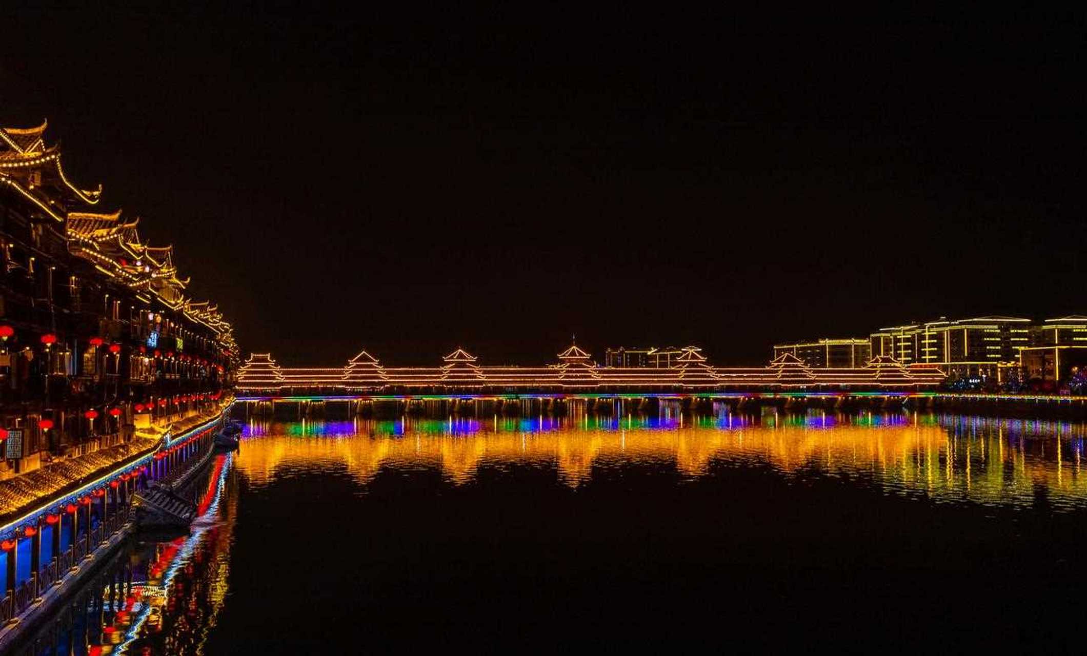 芷江风雨桥夜景图片
