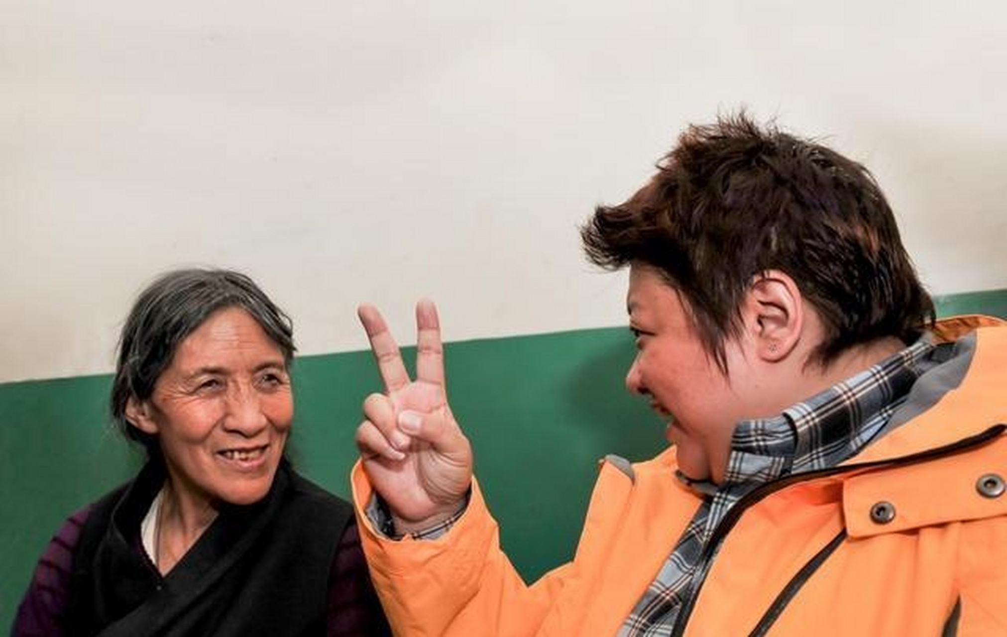 2月24日,一个微博认证的名为"贼叉"的大v在互联网上率先发布了一份