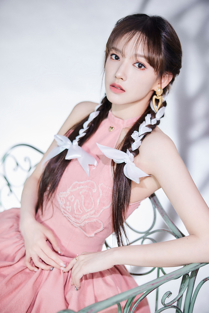 程潇 繁星之下盼晨曦, 黄昏之后思蝉鸣, 皎月清凉你是我的方向.