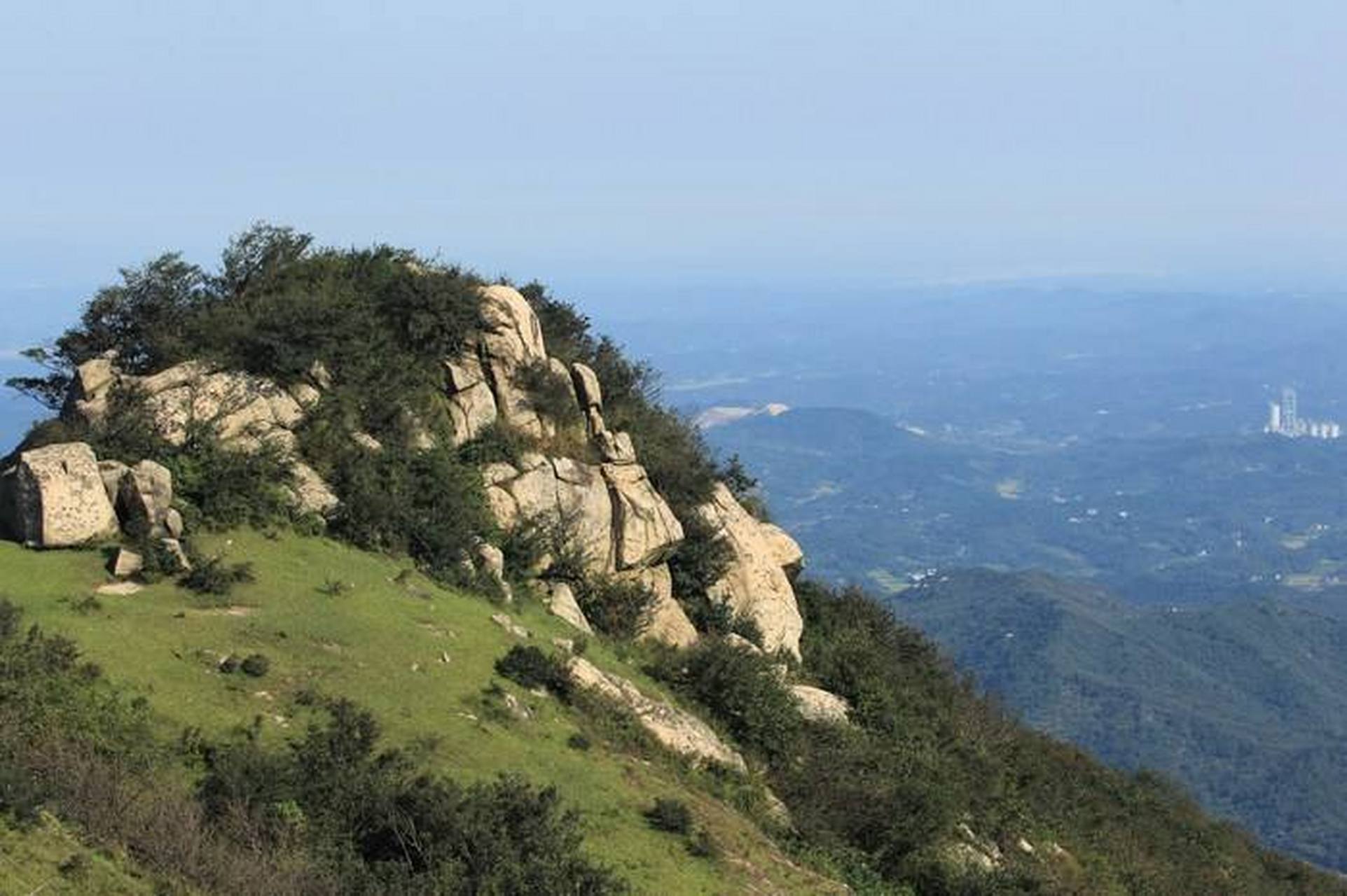 游记 龙袍山:在信阳好玩的地方排行榜中它非常适合去徒步旅行下