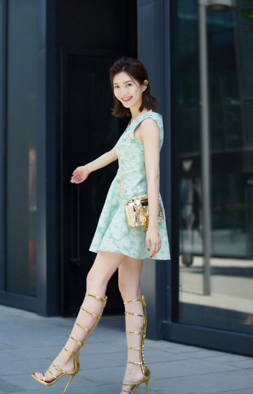 江疏影 绑腿高跟鞋 大长腿