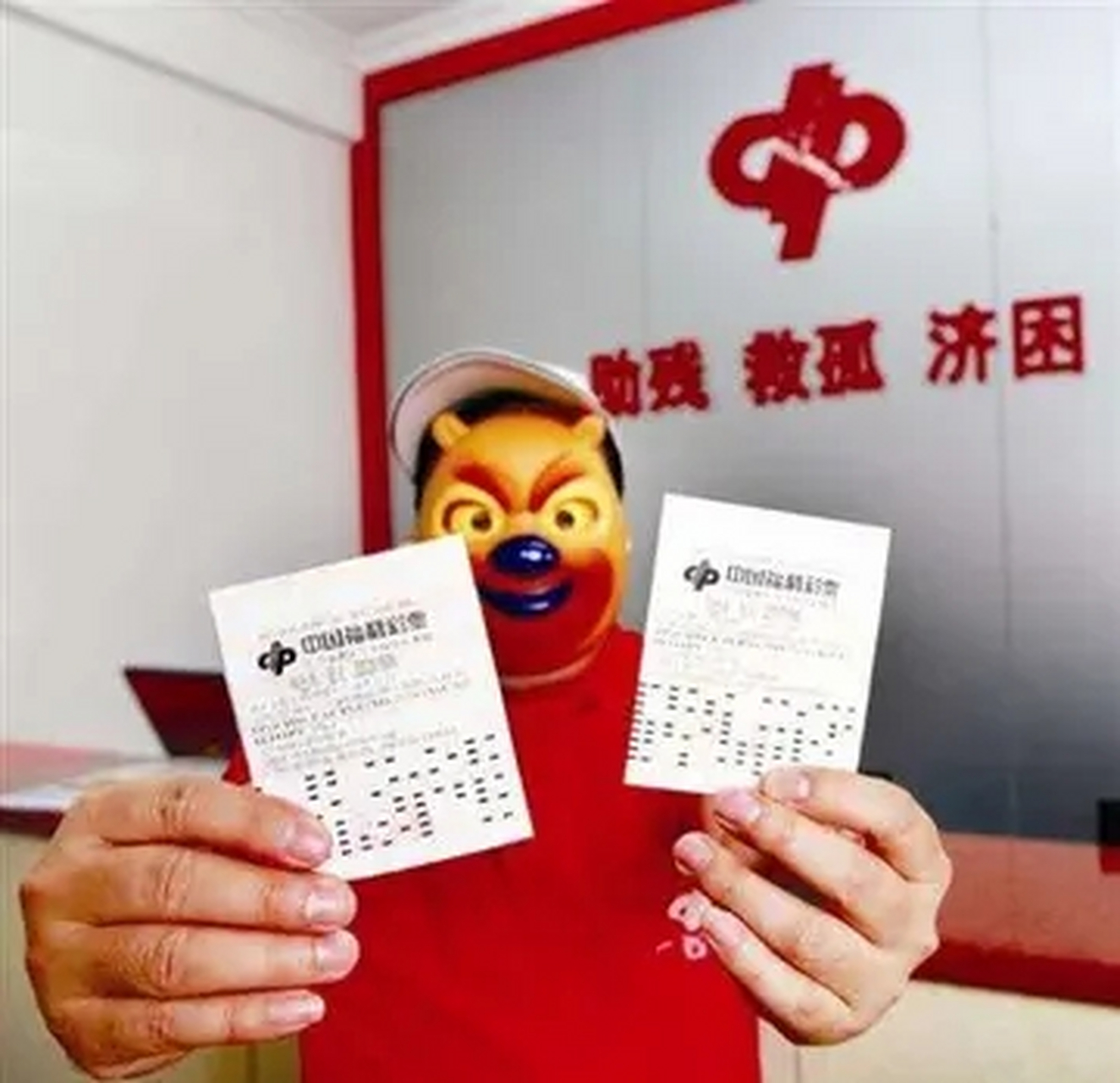 广西宾阳,李先生一夜之间成了亿万富翁,已经买了10多年的福彩,李先生