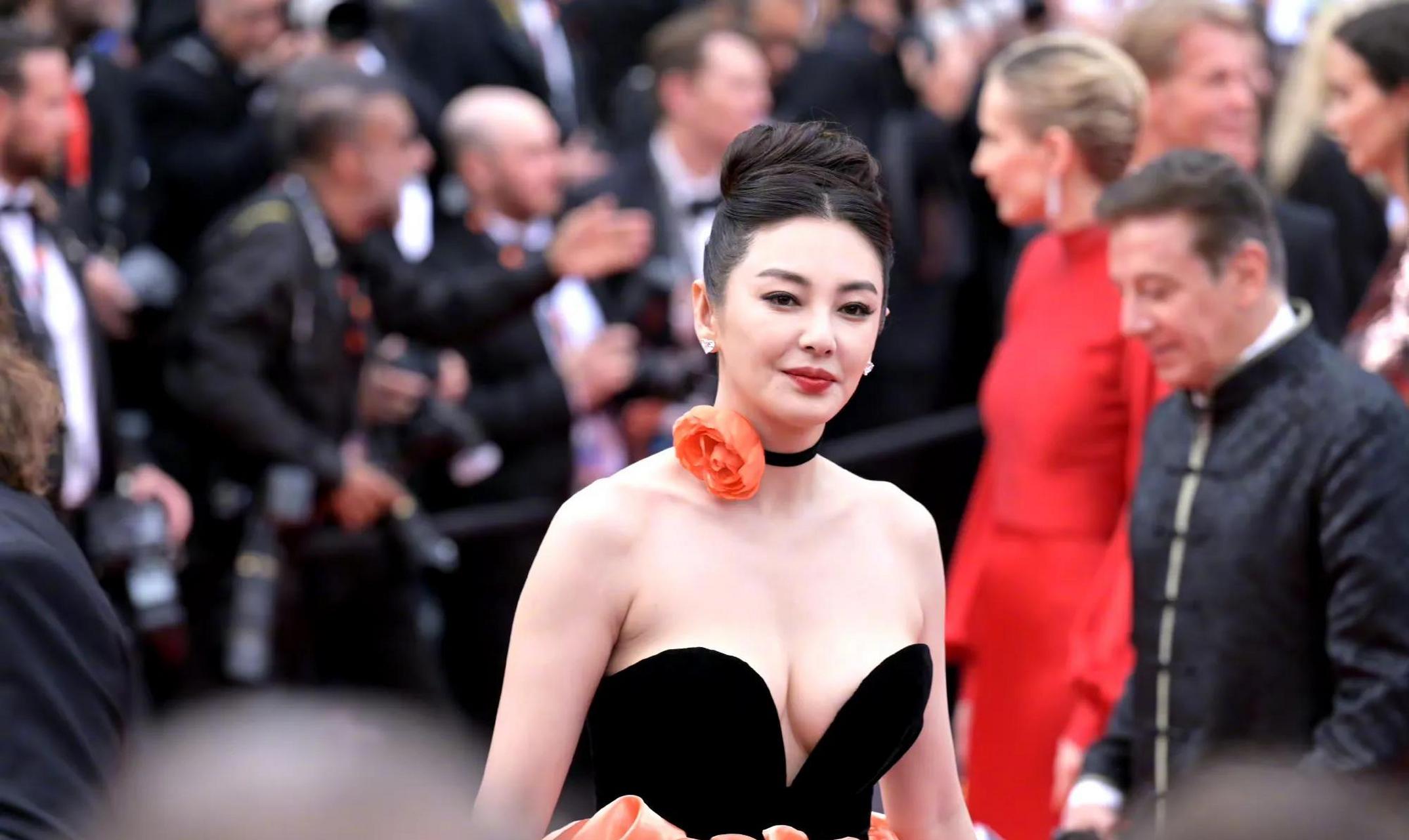 谁还能错过张雨绮戛纳电影节红毯造型呢?