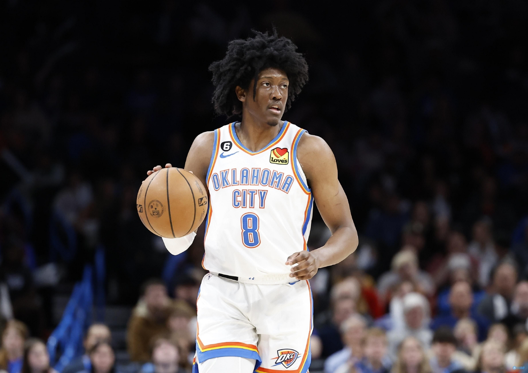 5盖帽,三分命中率35.6%  简要评价:早熟的新秀小前锋,有成为